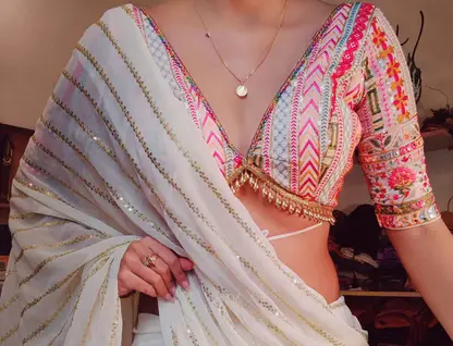 /storage/photos/1/Products/Saree/white saree (3).jpeg